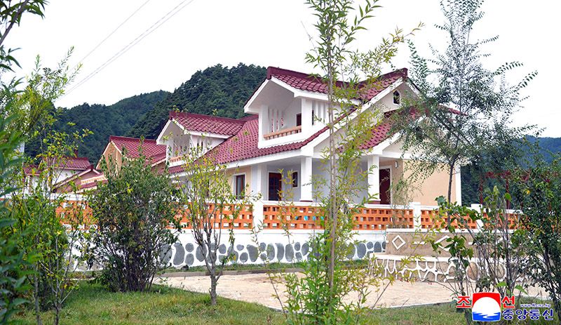 New houses built in Kim Chaek City, North Hamgyong Province - Image 4