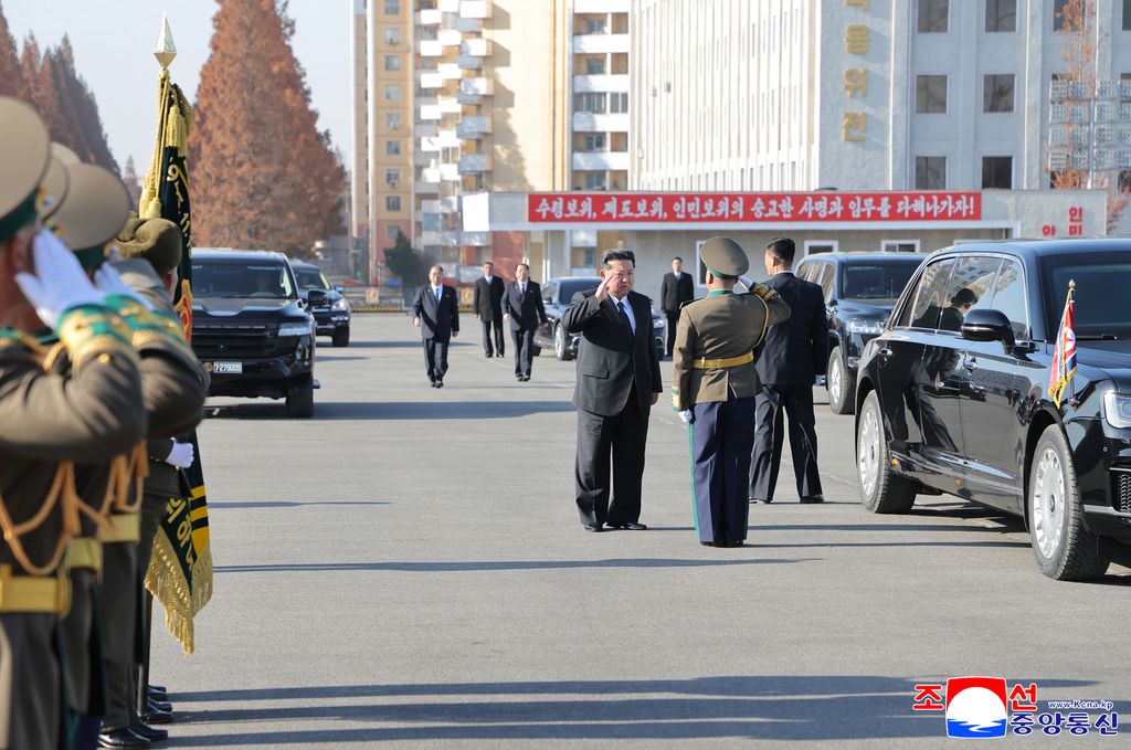 RespectedComrade Kim Jong Un visits Ministry of Public Security - Image 7