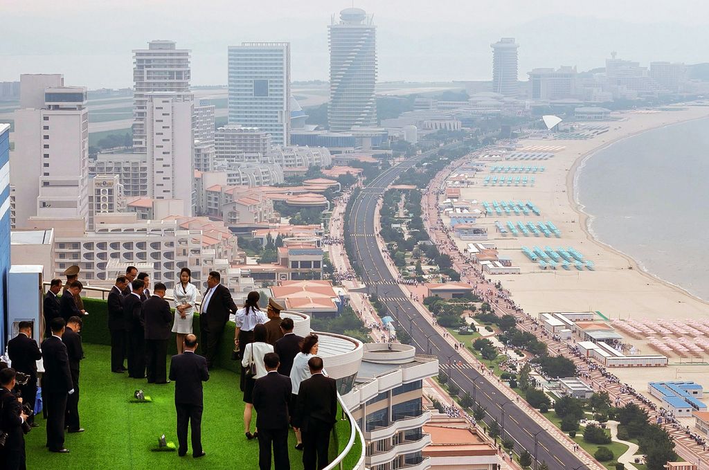 Tourist Attraction on East Coast–New Scenic Beauty of Socialist Cultural Efflorescence Inaugural Ceremony of Wonsan Kalma Coastal Tourist Area Held with Splendour - Image 22