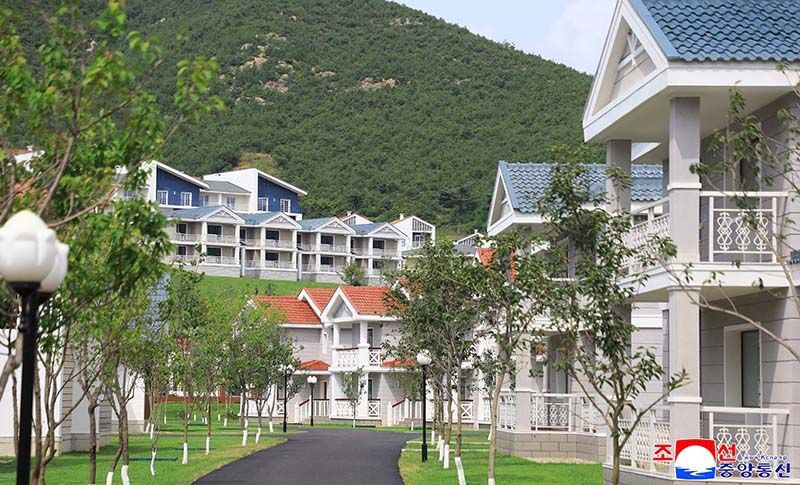 Residents of Ragwonpho move into new houses - Image 8