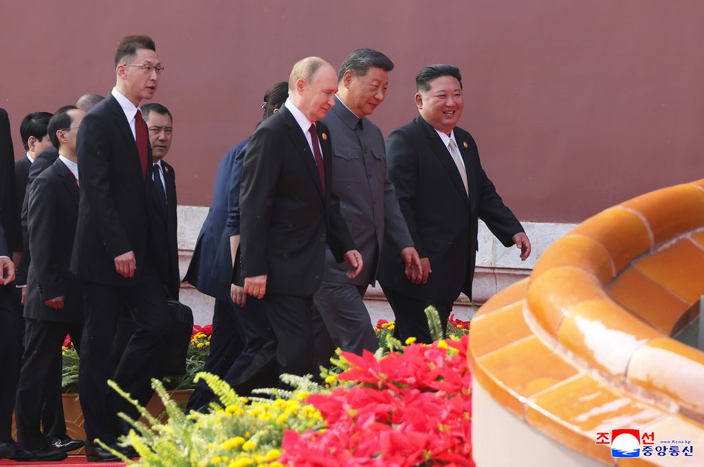 RespectedComrade Kim Jong Un participates in commemorations marking 80th anniversary of victory of Chinese People's War of Resistance against Japanese Aggression and World Anti-Fascist War - Image 3
