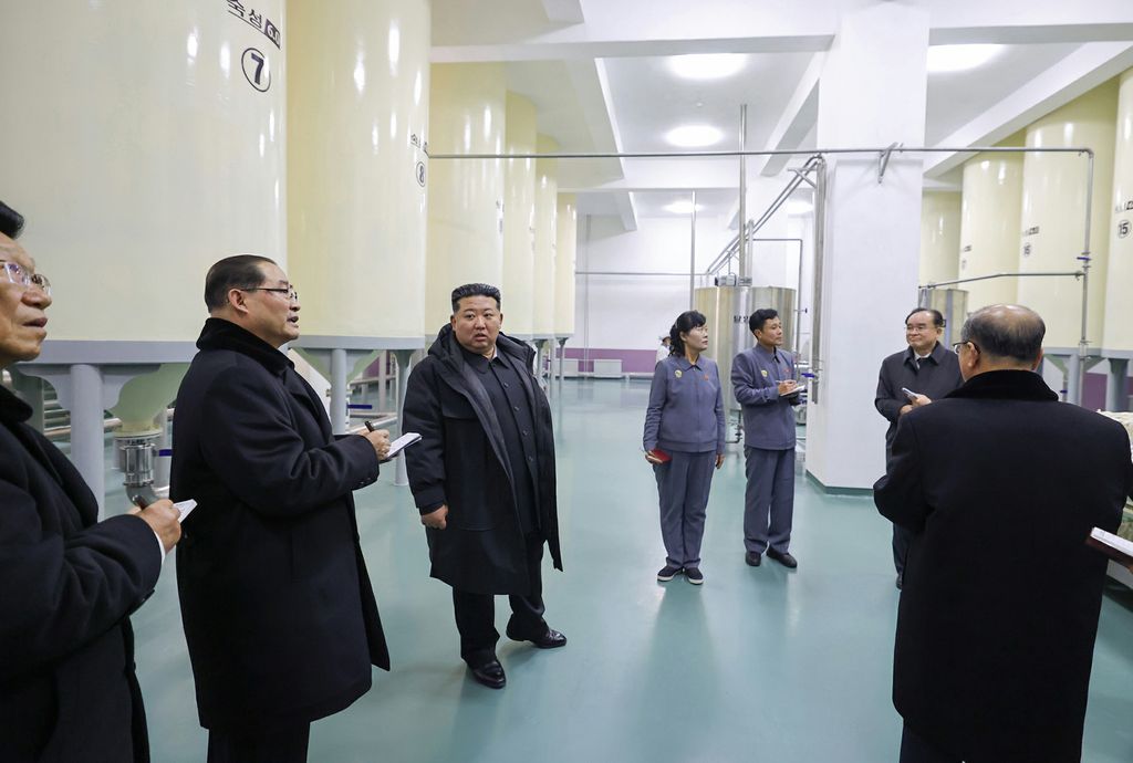 Inauguration Ceremony of Regional-industry Factories and Leisure Complex Held with Splendor in Kangdong County - Image 45