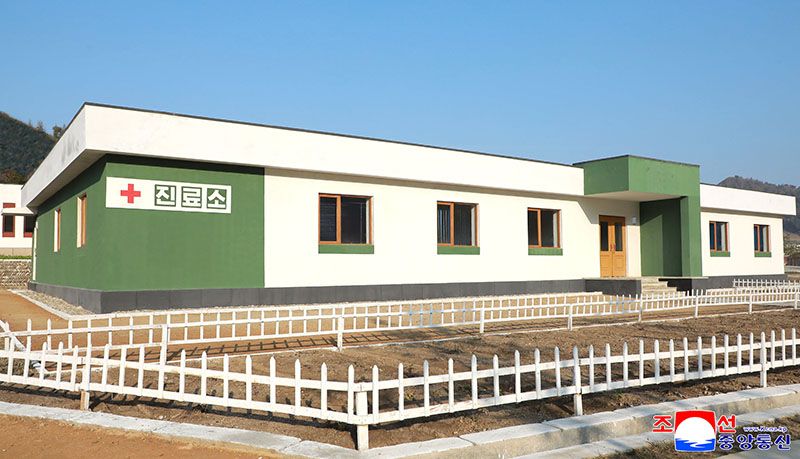 New production, public buildings built at Jisin Vegetable Farm in Huichon City - Image 2