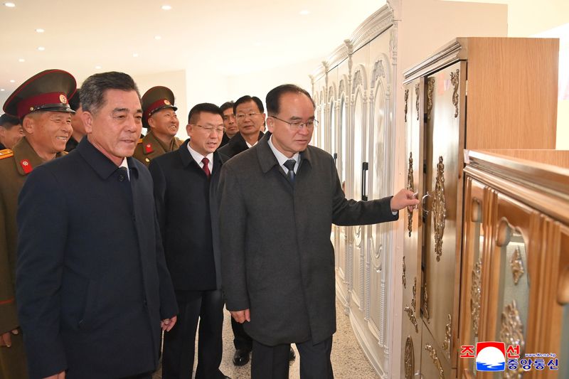 Today's News - Image 180