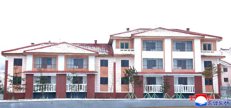 New houses built in Nampho Municipality and Jagang Province