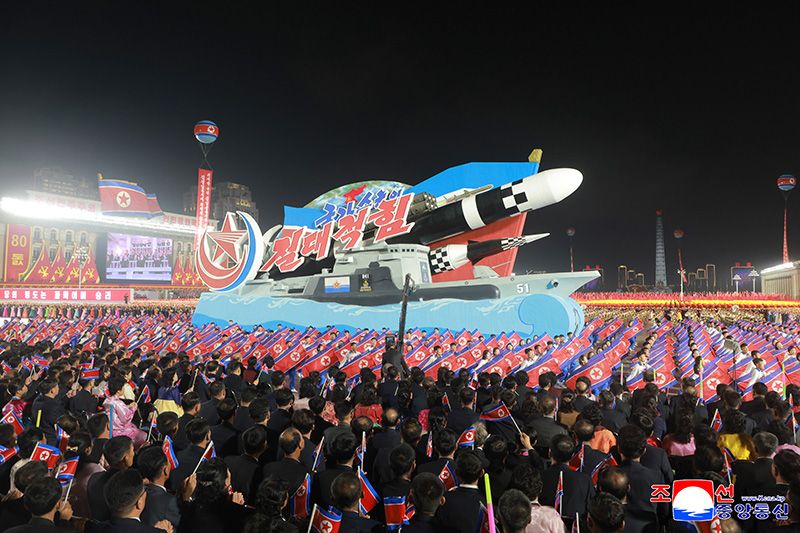 Public and torchlight processions climax celebrations of 80th founding anniversary of WPK - Image 17