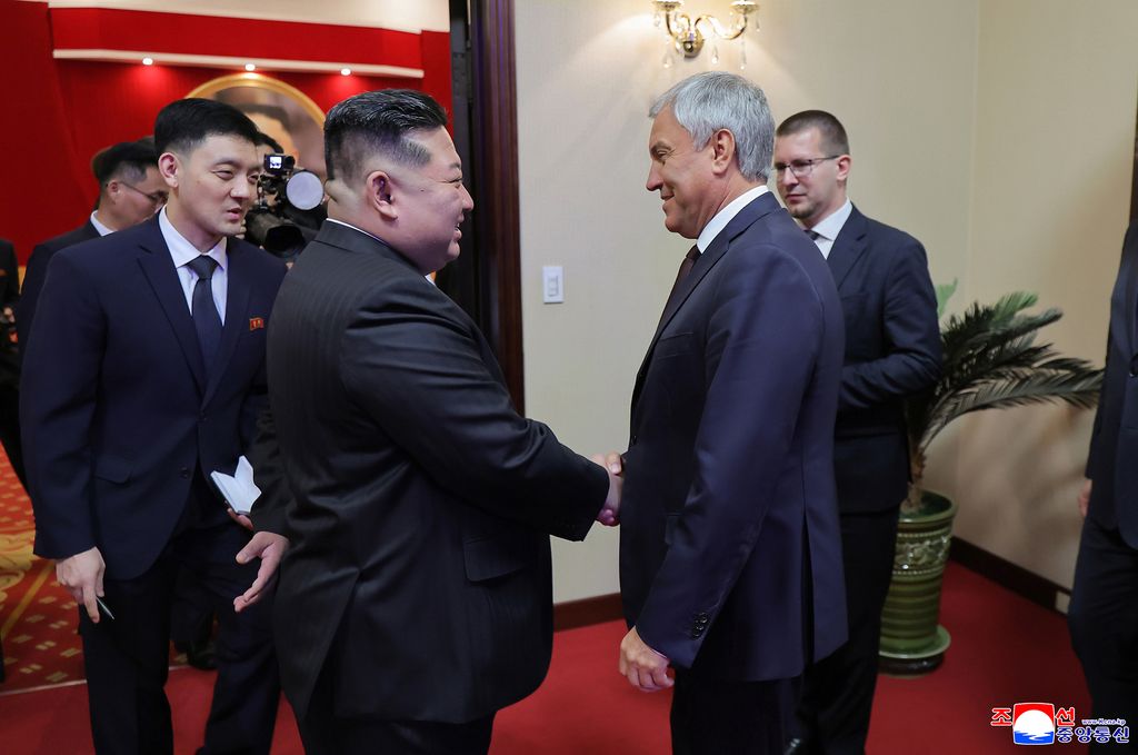 Russian artistes give artistic performance - Image 2