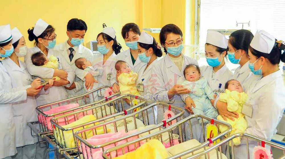 Quintuplets Leave Pyongyang Maternity Hospital