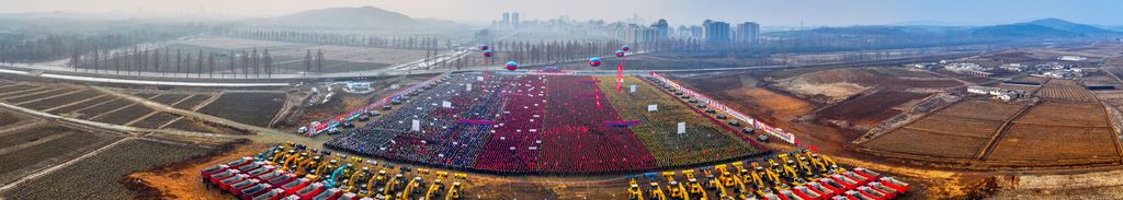 Five-Year Plan for Construction of Capital City Decided by Eighth Congress of WPK Enters Its Final StageGroundbreaking Ceremony for the Fourth-stage Project to Build 10 000 Flats in Hwasong Area Takes Place with Splendour