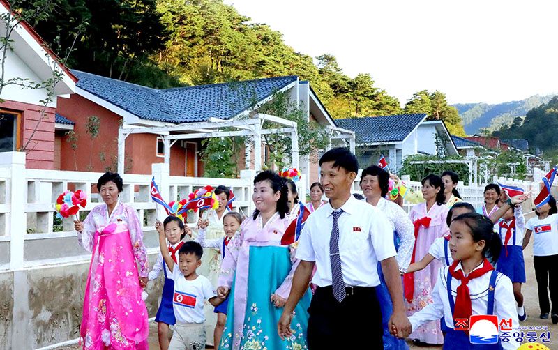 New houses built in Usi County of Jagang Province - Image 2