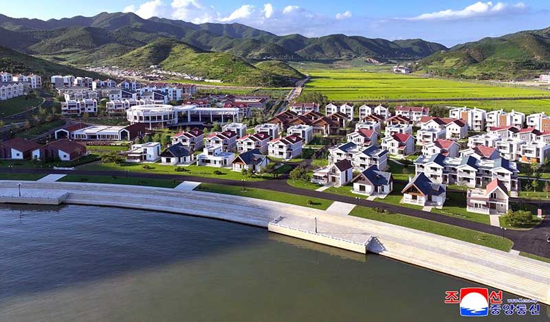 Residents of Ragwonpho move into new houses - Image 11
