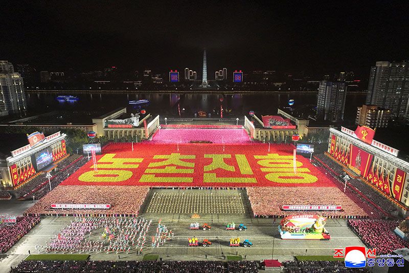 Public and torchlight processions climax celebrations of 80th founding anniversary of WPK - Image 19