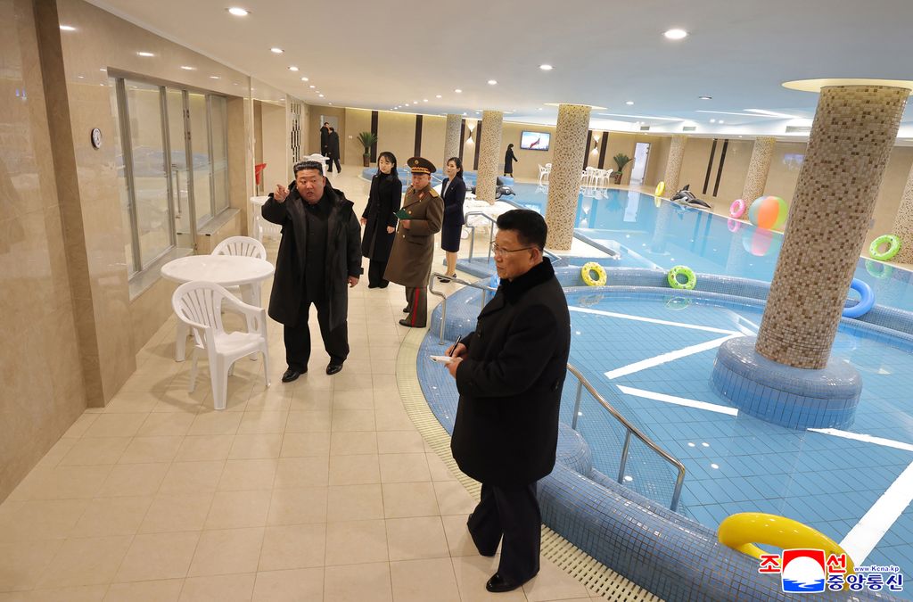 Today's News - Image 81