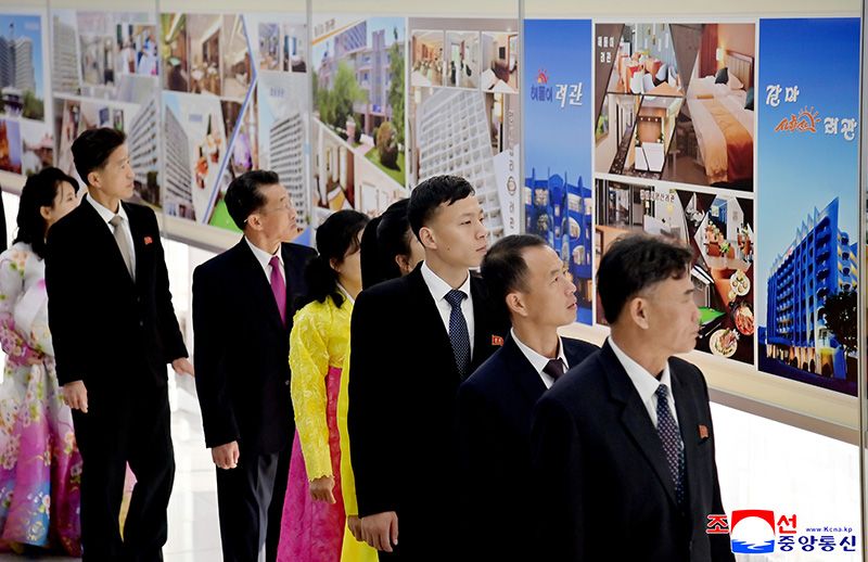Photo exhibition on Wonsan Kalma Coastal Tourist Area opens - Image 2