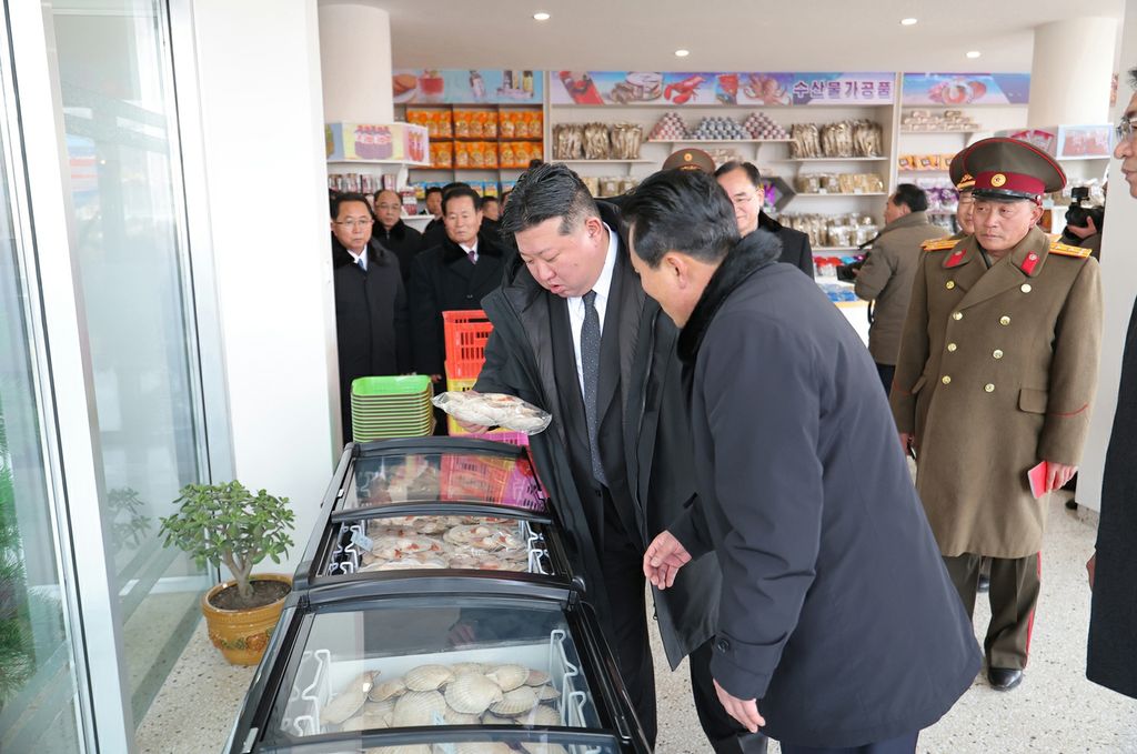 Regional-Industry Factories Inaugurated with Splendor in Sinpho City of DPRK - Image 7