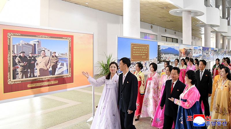 Photo exhibition opens - Image 4