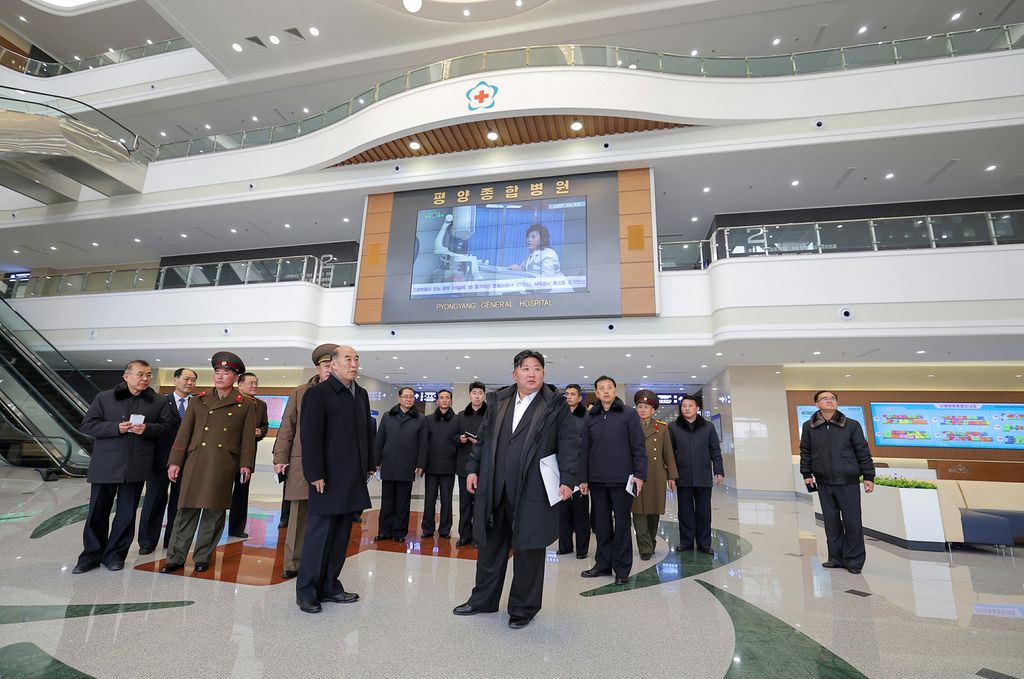 Respected Comrade Kim Jong Un Visits Completed Pyongyang General Hospital - Image 9