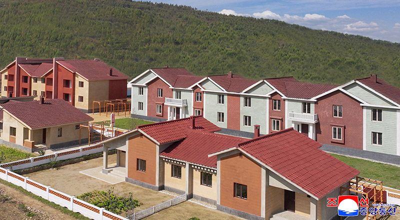 New houses built at farms of South Hamgyong Province - Image 5