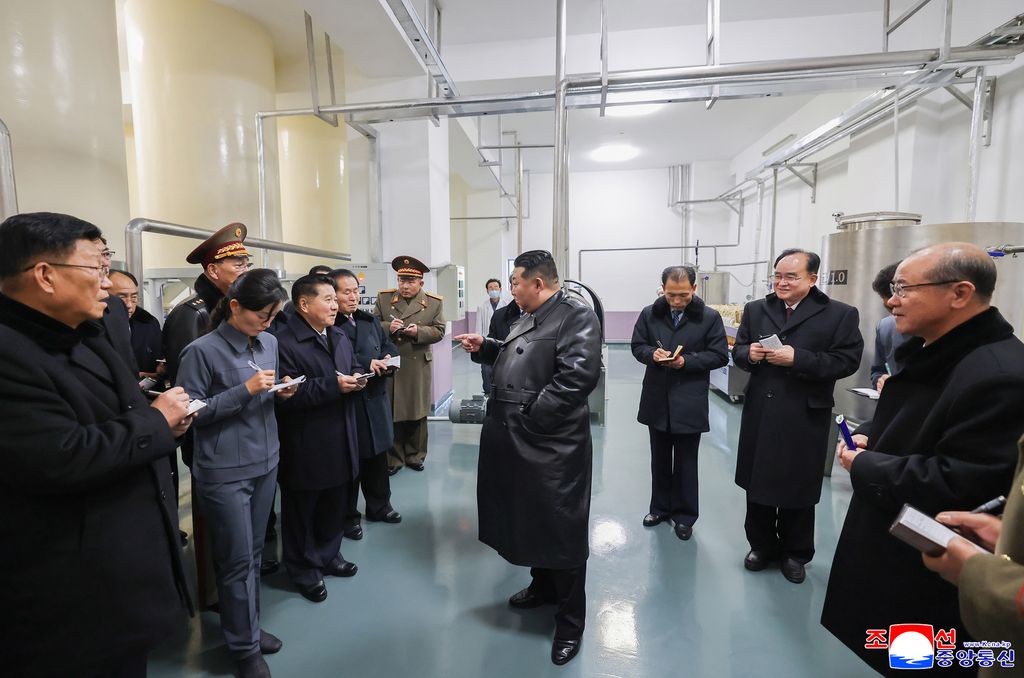 Today's News - Image 158