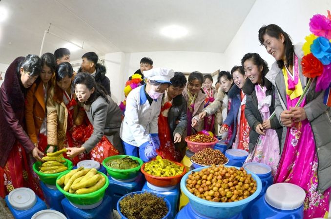 People of Jangphung County, Kaesong Municipality of DPRK Celebrate Inauguration of Regional-Industry Factories - Image 17