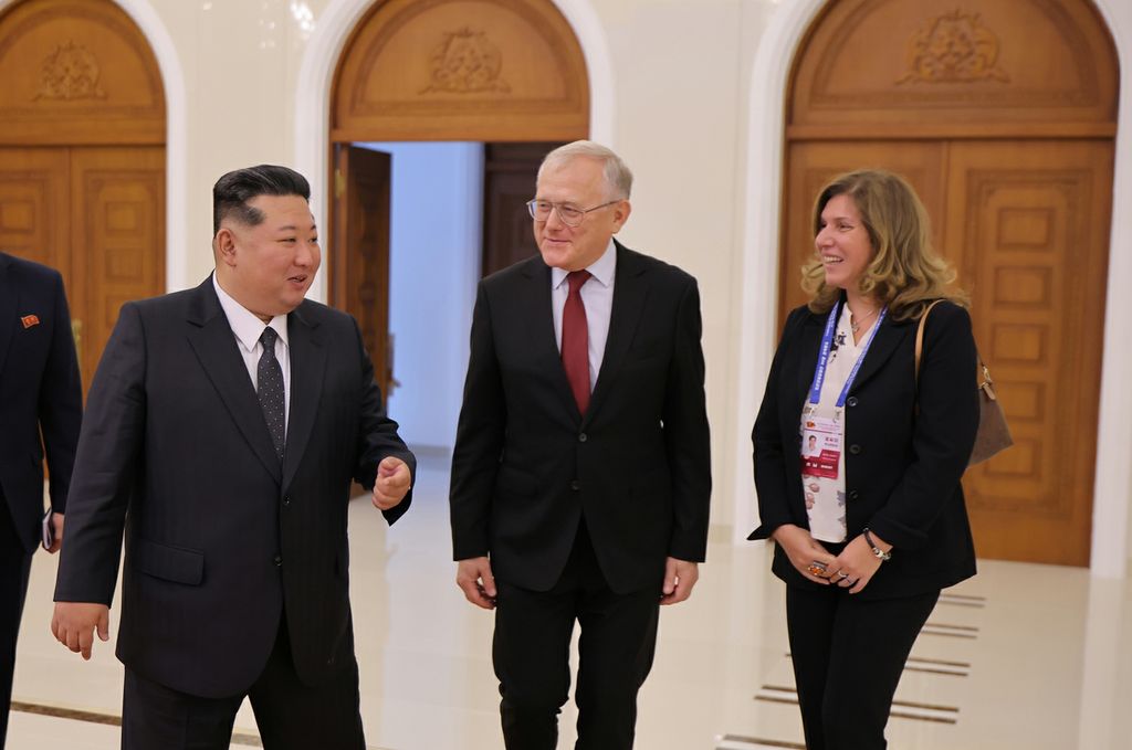 Russian Artistes Give Art Performance to Celebrate WPK’s Founding Anniversary