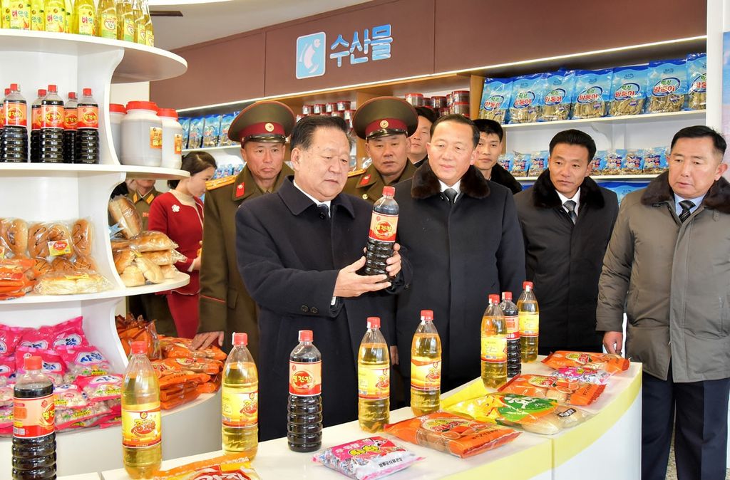Inauguration Ceremony of Regional-Industry Factories Held in Yomju County - Image 8