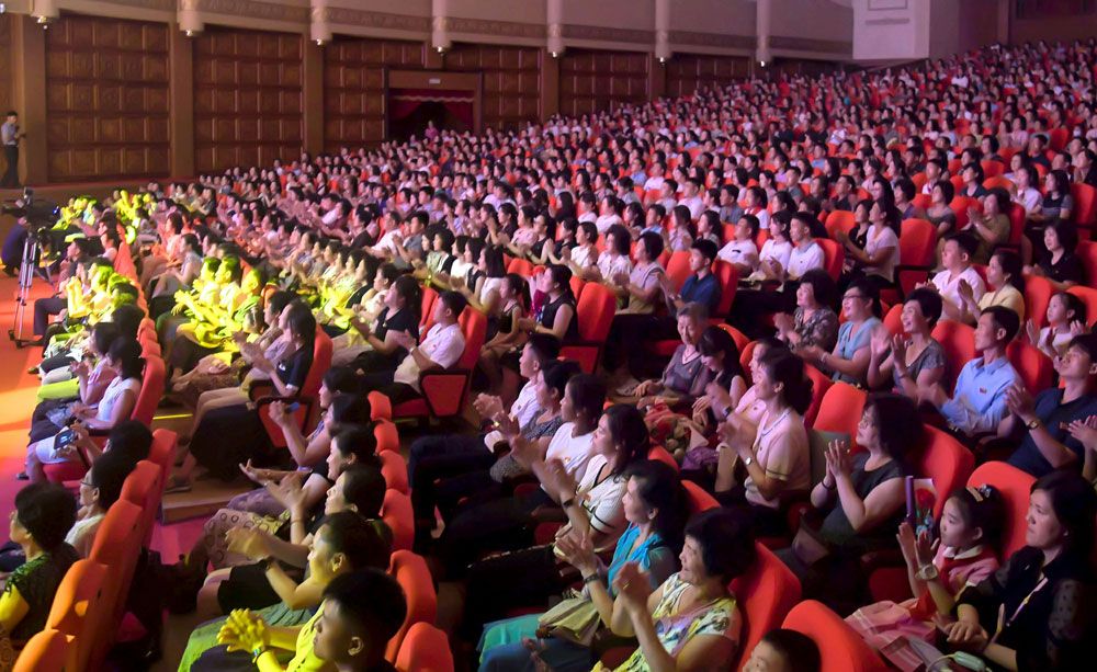 Wangjaesan Art Troupe Gives Music and Dance Performance - Image 9