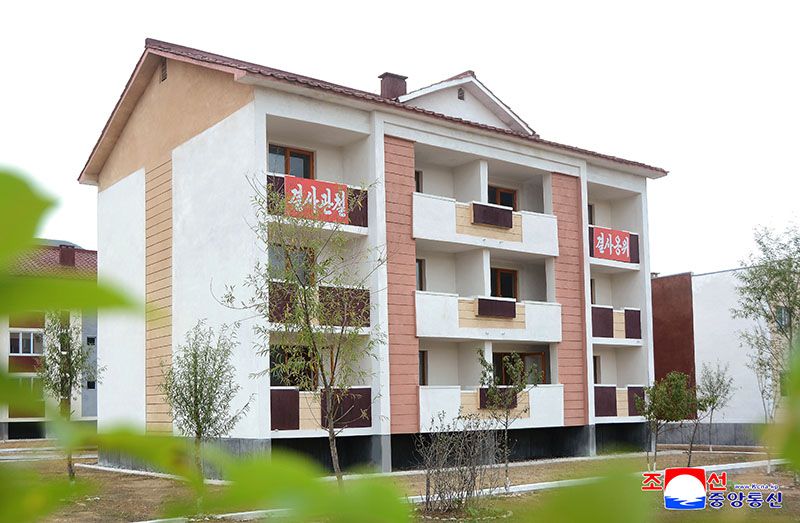 New houses built in North Phyongan Province