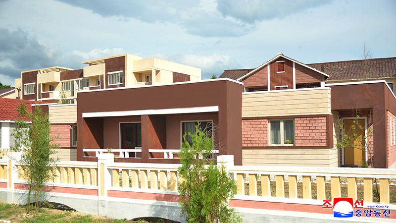 New villages built in Kosong County of Kangwon Province - Image 4