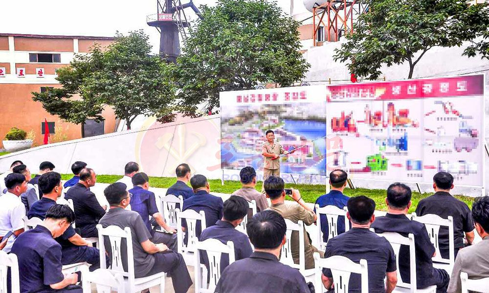 National Show of Building Materials Producing Bases Held