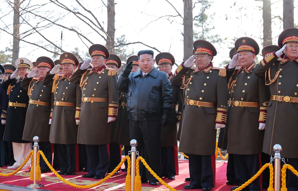 Respected Comrade Kim Jong Un Pays Congratulatory Visit to Ministry of National Defence on Day of KPA Founding - Image 6
