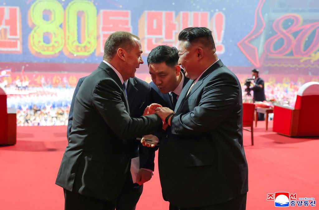 Grand mass gymnastics and artistic performance given in celebration of WPK founding anniversary - Image 6