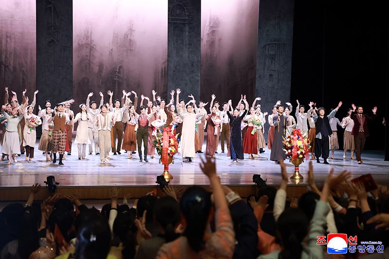 Performance of Chinese artistes given to celebrate 80th founding anniversary of WPK - Image 4