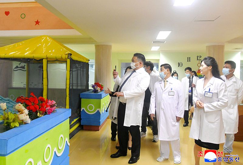 Delegation of Kim Il Sung - Kim Jong Il Foundation Conference visits Tower of Juche Idea - Image 3