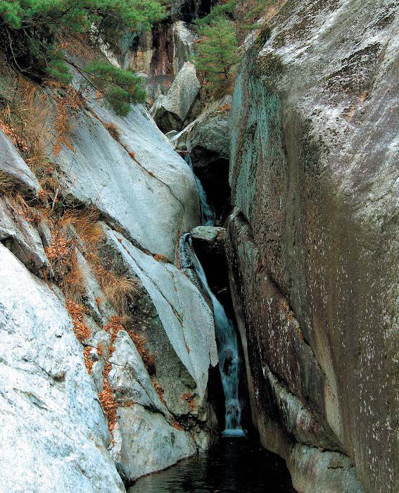 Sangwon Valley and Manphok Valley in Mt Myohyang