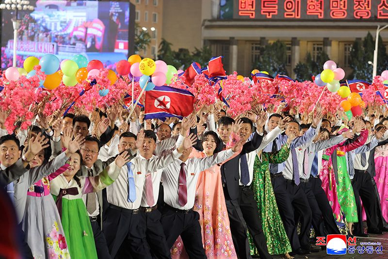 Public and torchlight processions climax celebrations of 80th founding anniversary of WPK - Image 3
