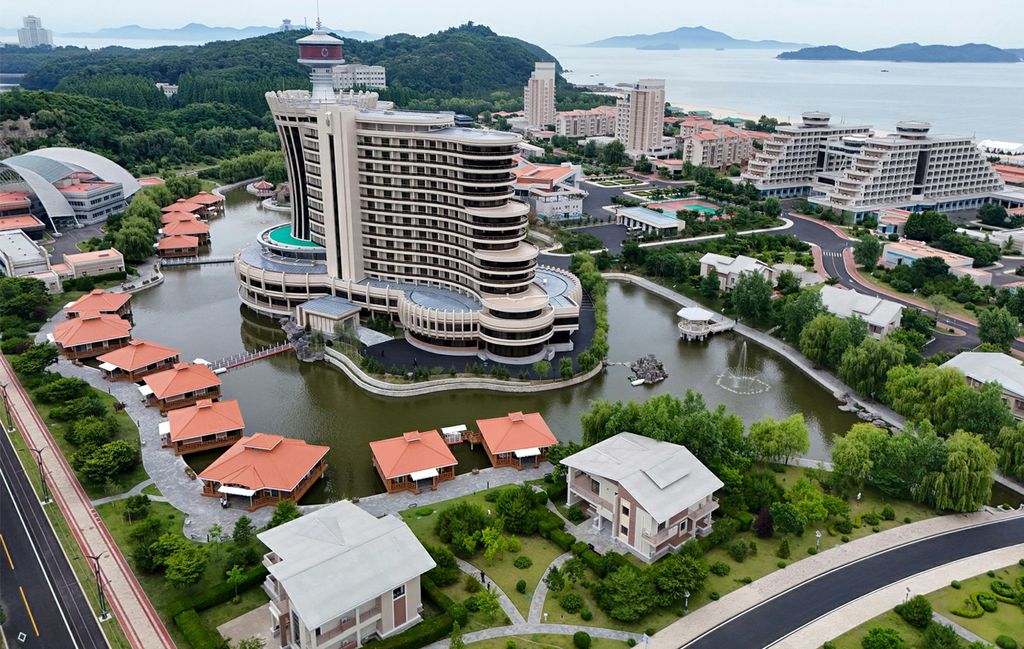 Tourist Attraction on East Coast–New Scenic Beauty of Socialist Cultural Efflorescence Inaugural Ceremony of Wonsan Kalma Coastal Tourist Area Held with Splendour - Image 54