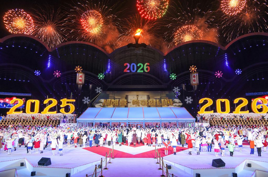 New Year Celebration Performance Given in DPRK - Image 6