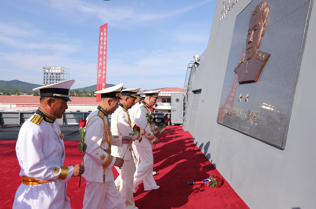 Vigorous Advance and Development of Revolution in Warship-building Industry and Modernization of Naval Forces in New Era Ceremony of Launching Destroyer of KPA Navy Takes Place with Splendour - Image 36