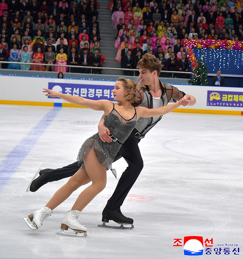 Pyongyang International Figure Skating Festival held - Image 6