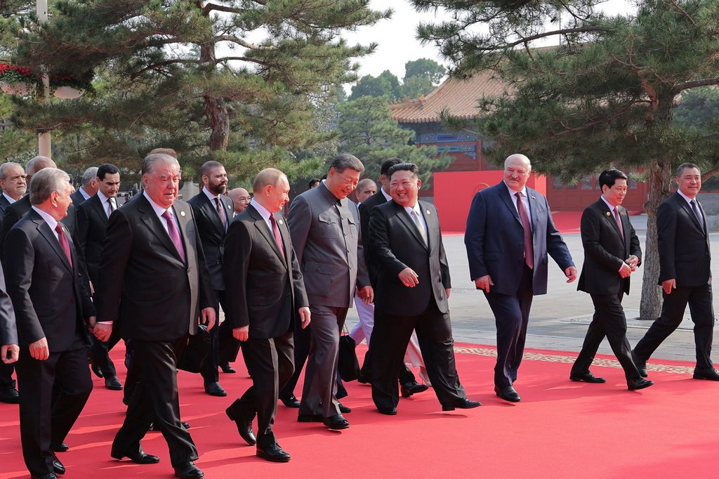 Respected Comrade Kim Jong Un Participates in Commemorations Marking 80th Anniversary of Victory in Chinese People’s War of Resistance against Japanese Aggression and World Anti-Fascist War - Image 7