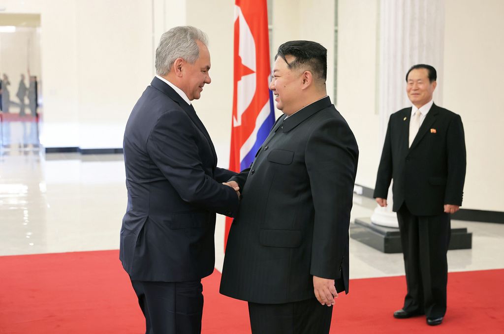 Respected Comrade Kim Jong Un Meets Secretary of Russian Security Council