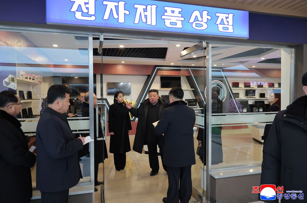 Today's News - Image 122