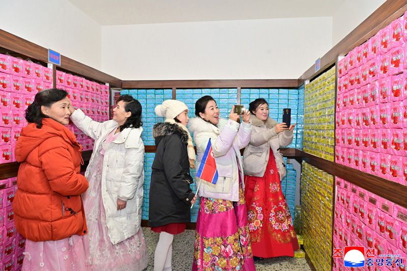 Today's News - Image 104