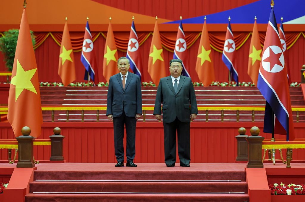 Ceremony Held to Welcome General Secretary of Central Committee of Communist Party of Vietnam