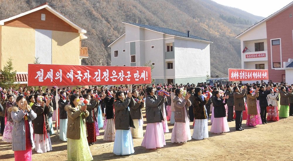 Farmers of Phosong and Jungryong Farms in DPRK Move into New Houses
