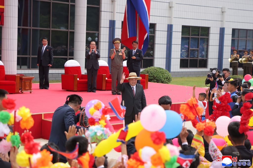 Another spectacular fairyland on east coast in new era of regional developmentInaugural ceremony of Ragwon County Offshore Farm takes place with splendour - Image 17