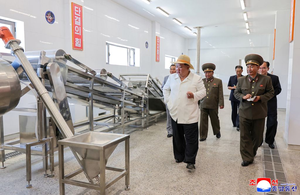 RespectedComrade Kim Jong Un visits completed Ragwon County Offshore Farm and fishermen’s residential district - Image 5