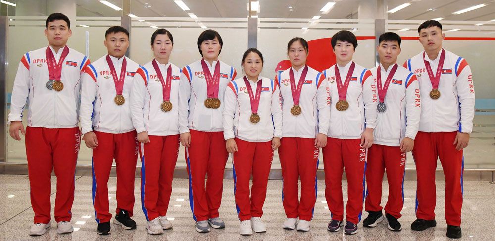 DPRK Weightlifters Come Back Home