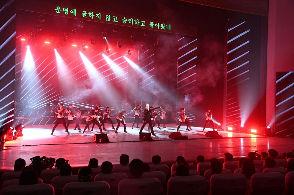 Russian Artistes Give Art Performance to Celebrate WPK’s Founding Anniversary - Image 6
